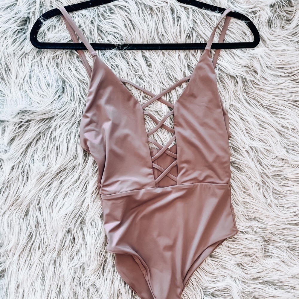 🛑❌SOLD❌🛑 Dippin Daisy Crisscross One Piece